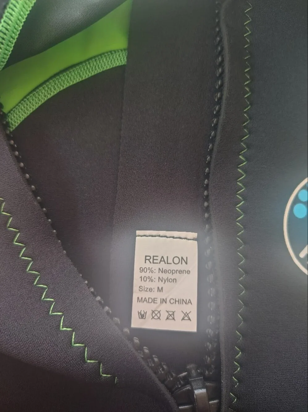 Realon Kids' Black and Green Long-Sleeve Swim Suit Size M.